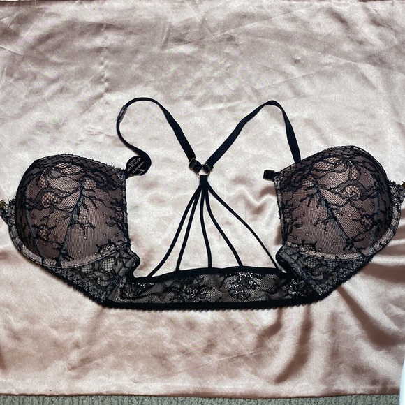 2/$80 Victoria’s Secret Pink+Black Lace Bombshell Push-up Bra w Racerback Straps - Picture 5 of 8